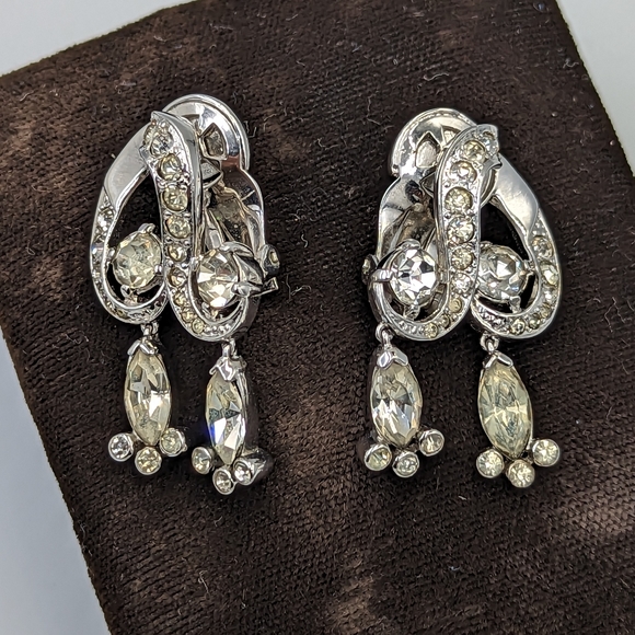Vintage Unique Joseph Mazer Silver Tone Rhinestones Dangles Clip on Earrings - Picture 5 of 14